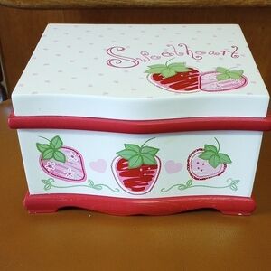 Kohl's Sweetheart Strawberry & Heart Jewelry Box w/ Red Velvet Interior & Mirror